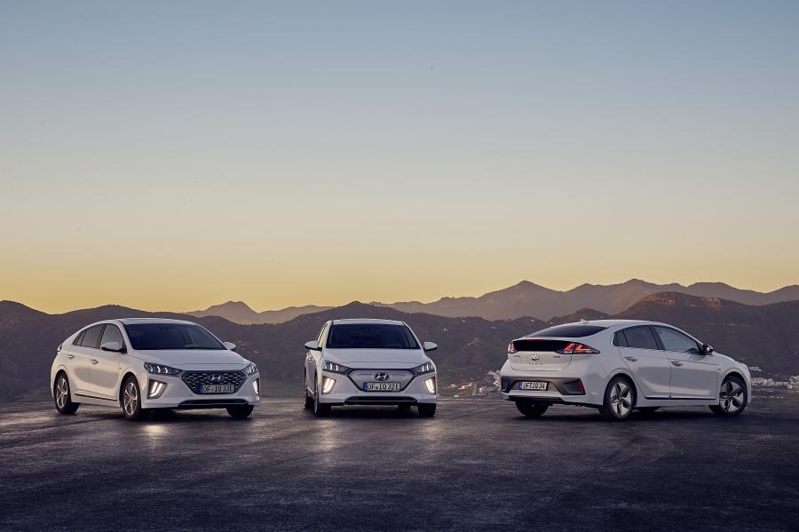  Hyundai IONIQ plug-in (AE) 2019 года  (WW) (фото 22 из 45)